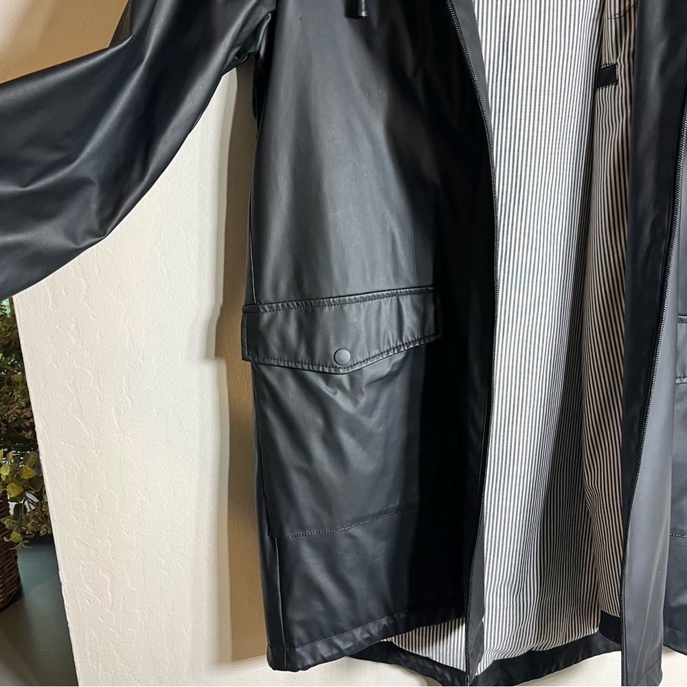 Zara Raincoat - Picture 2 of 5
